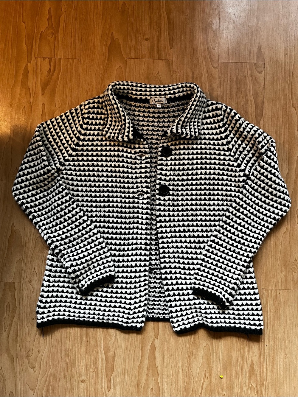 Preppy old money classic Twee indie sleaze Black & White Knit Cardigan medium